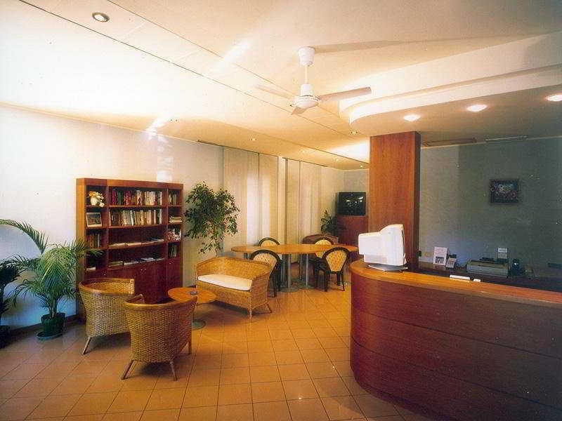 Hotel Losanna Rímini Exterior foto